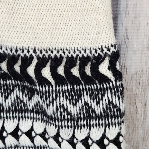 Women's White and Black Fringe Hem Top - Picture 7 of 13